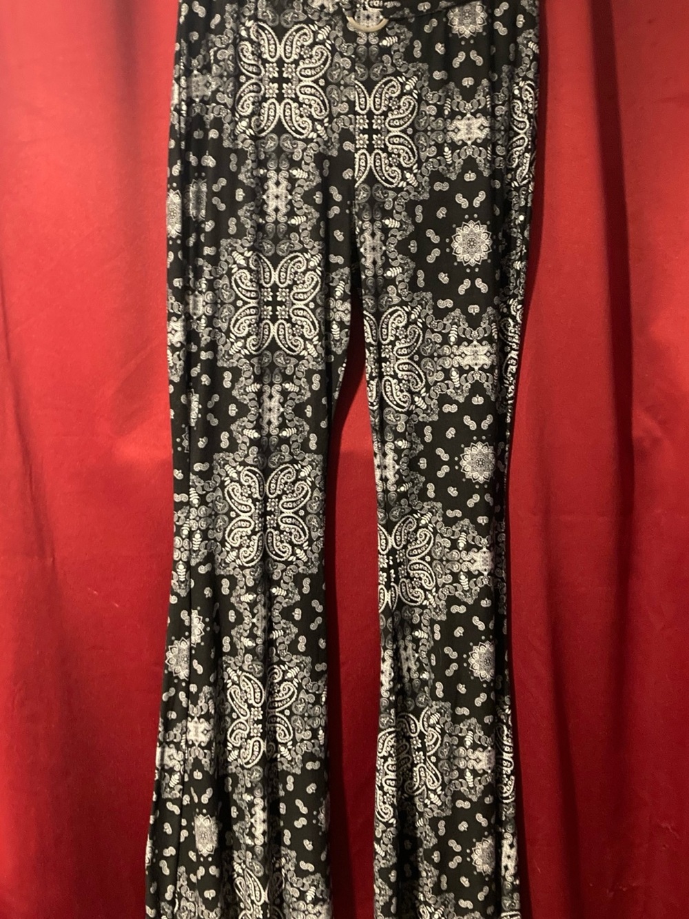 Rue21 Black & White Wide Leg Paisley Print Pants